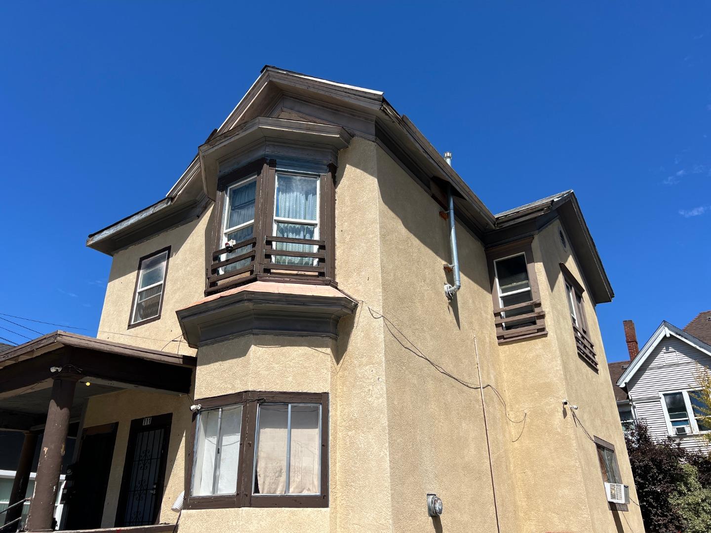 111 West Poplar Street Stockton, CA 95202 - Photo 2 of 9