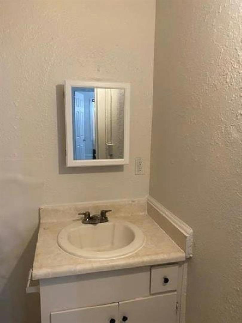 111 West Poplar Street Stockton, CA 95202 - Photo 3 of 9