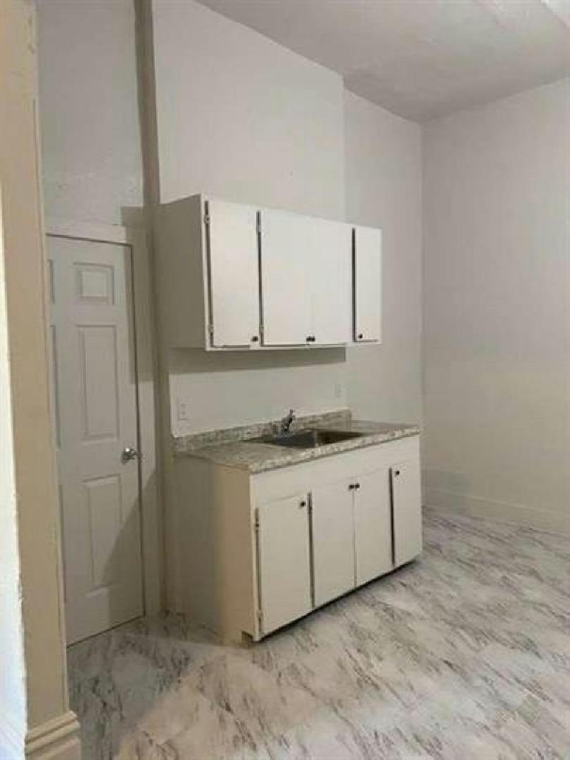 111 West Poplar Street Stockton, CA 95202 - Photo 7 of 9