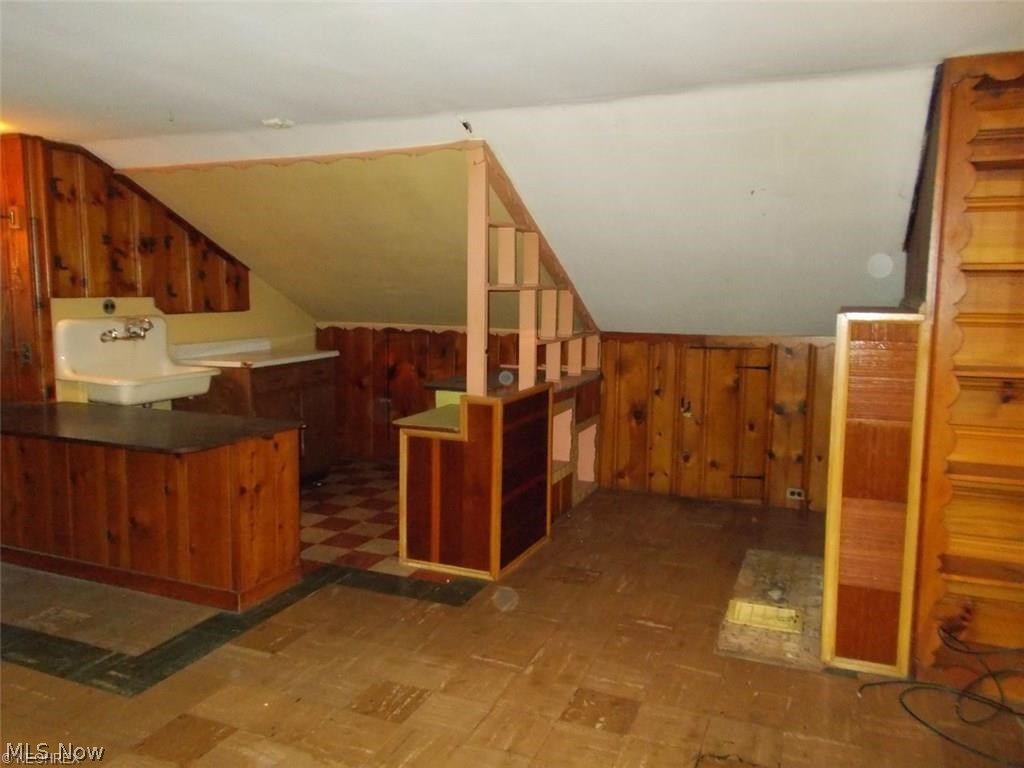 10901 Bellaire Road Cleveland, OH 44111 - Photo 23 of 35 Gallery Image 23