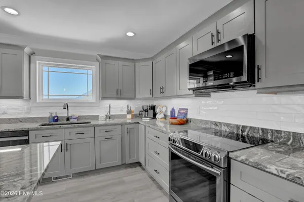 $2,225,000 | 106 Charlotte Avenue, Surf City, NC 28445