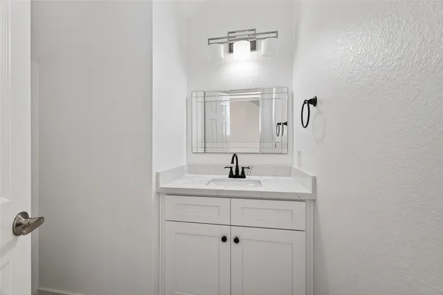 $4,250 | 22115 Oakcreek Hollow Lane, Katy, TX 77450