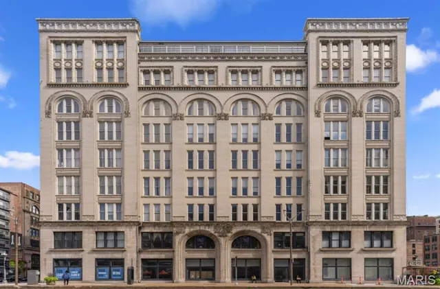 $97,000 | 1136 Washington Avenue, Unit 201, St. Louis, MO 63101