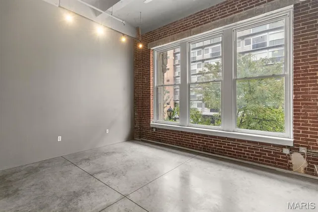 $97,000 | 1136 Washington Avenue, Unit 201, St. Louis, MO 63101