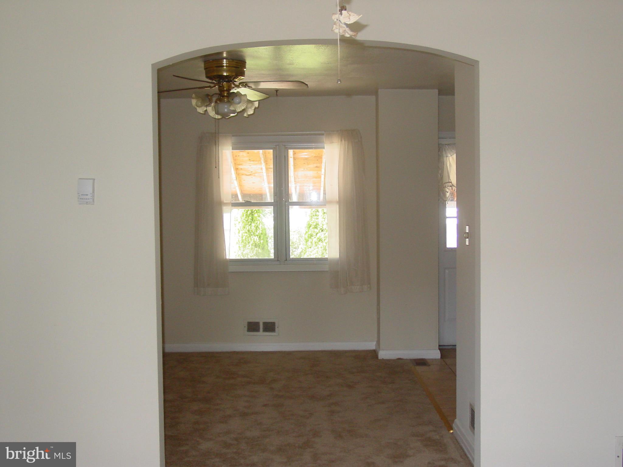 2725 Moorgate Road Dundalk, MD 21222 - Photo 5 of 24 Dining Room