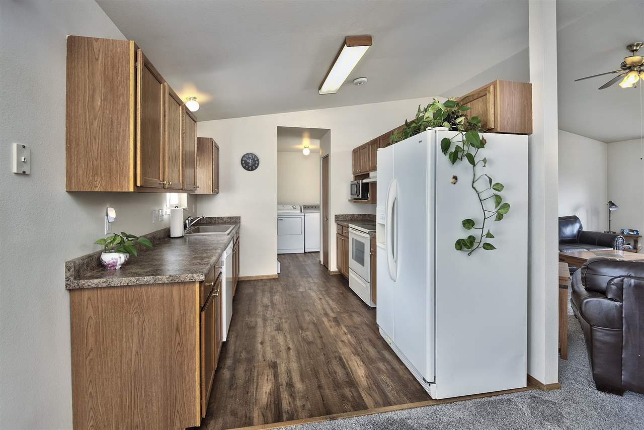 606 Round Table Road Grand Junction, CO 81504 - Photo 8 of 27 Gallery Image 8