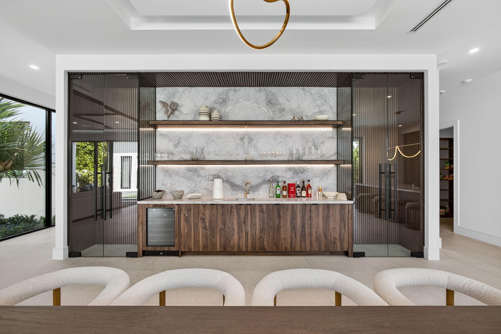 123 Murray Road West Palm Beach, FL 33405 - Photo 13 of 62 Wet bar
