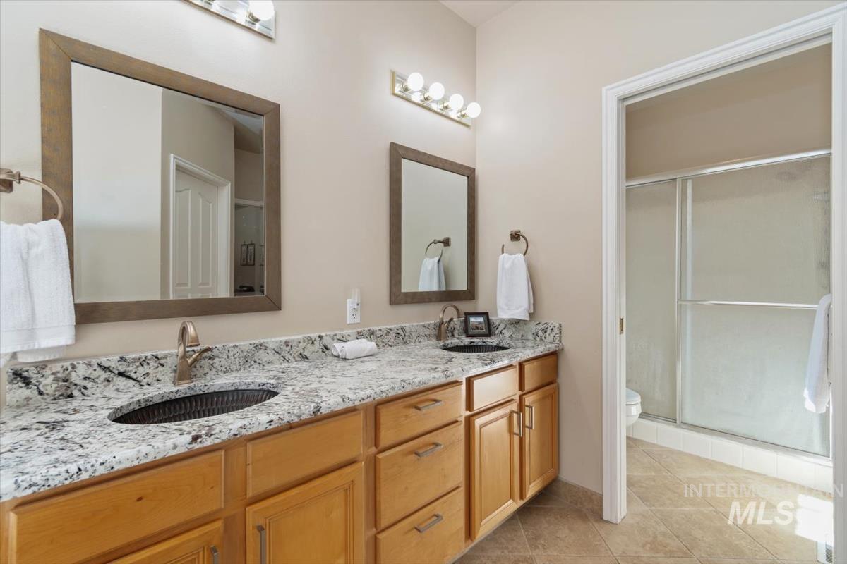 2495 East Ashbrook Court Eagle, ID 83616 - Photo 25 of 42