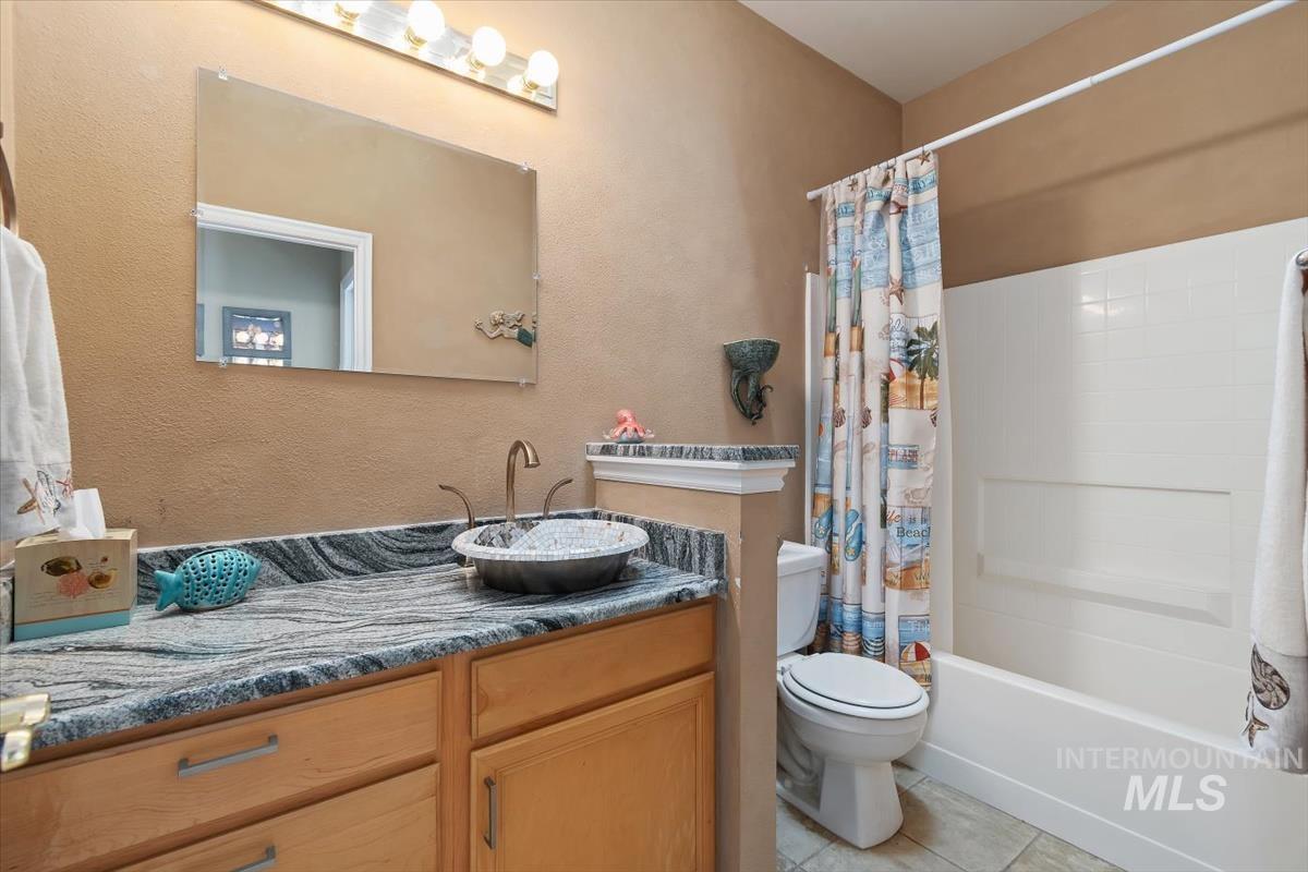 2495 East Ashbrook Court Eagle, ID 83616 - Photo 27 of 42