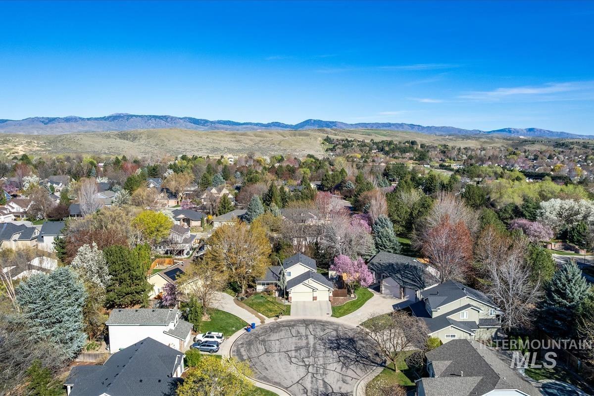 2495 East Ashbrook Court Eagle, ID 83616 - Photo 35 of 42