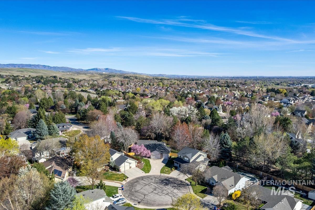 2495 East Ashbrook Court Eagle, ID 83616 - Photo 38 of 42