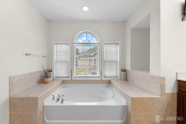 $4,200 | 19 Edward Stec Boulevard, Edison, NJ 08837