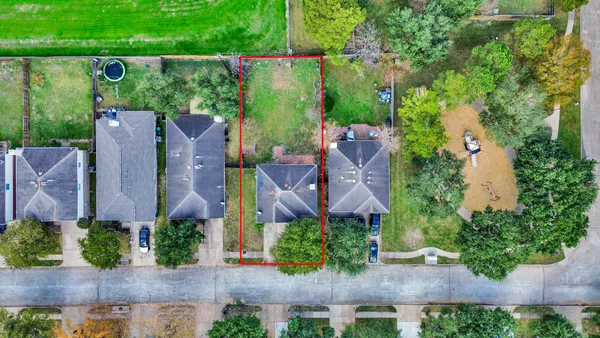 $2,100 | 21218 Somerset Park Lane, Richmond, TX 77407