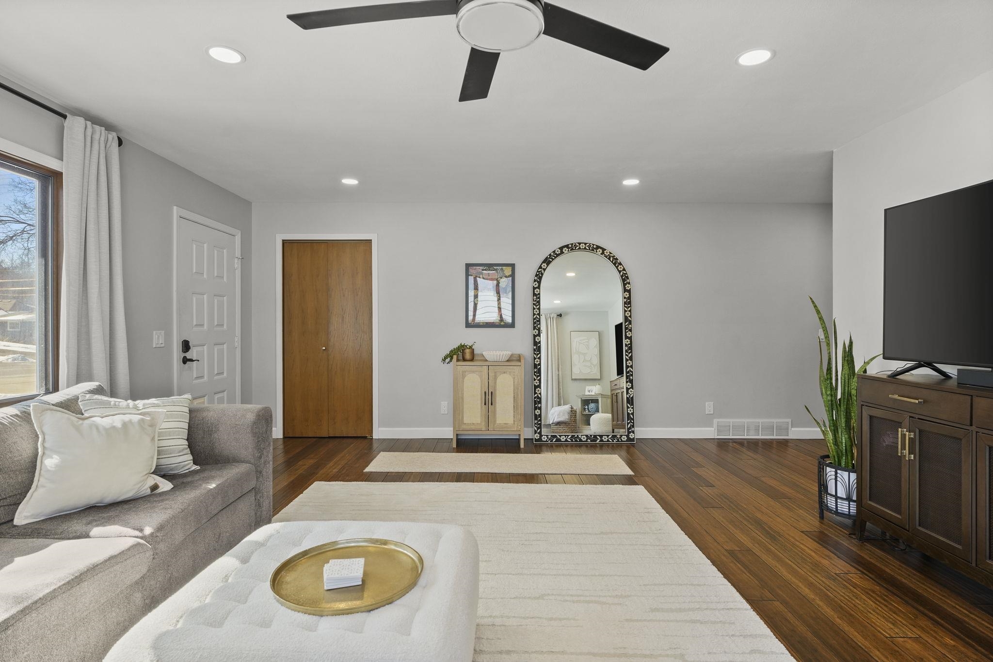 5518 Belin Street Madison, WI 53705 - Photo 9 of 44