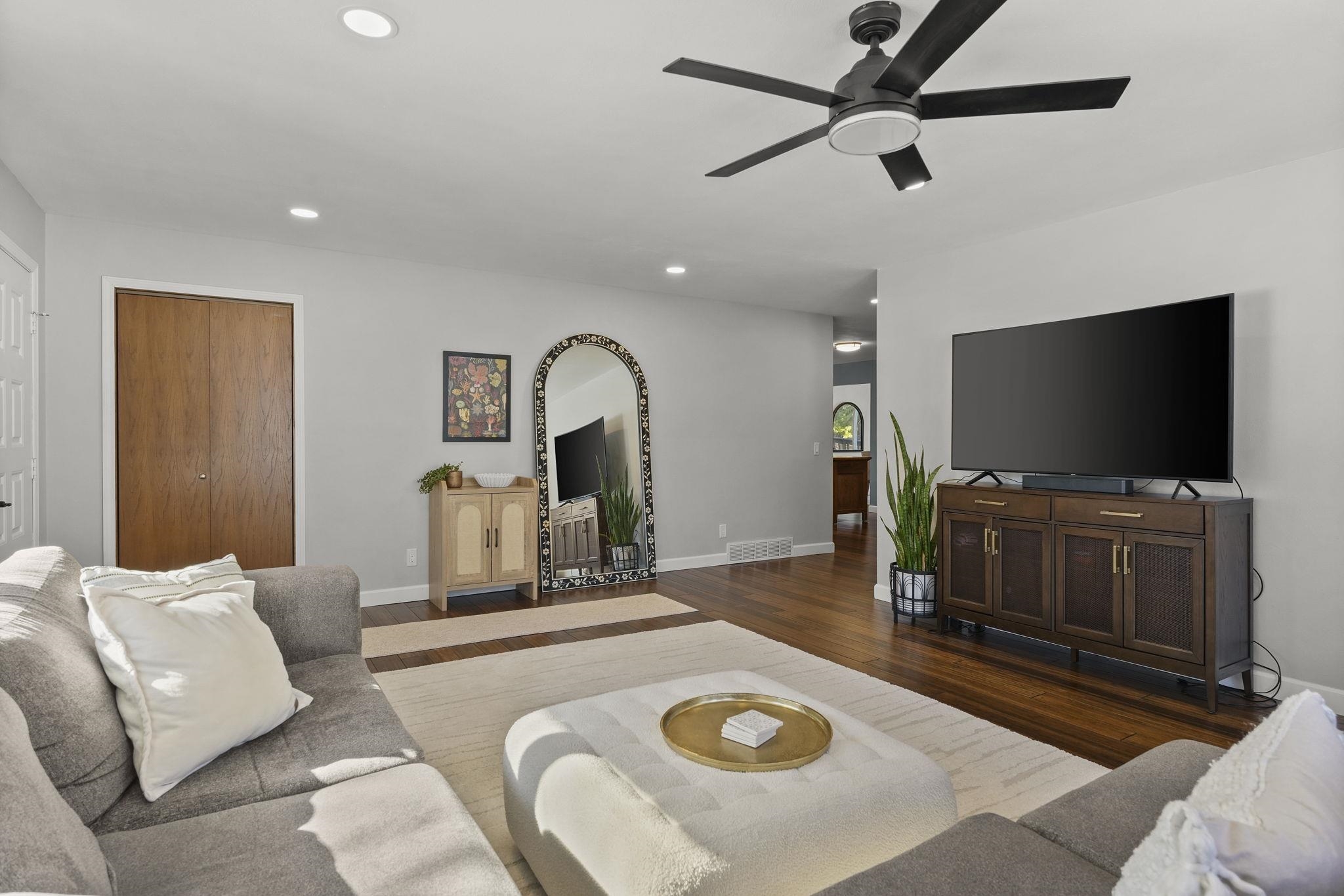 5518 Belin Street Madison, WI 53705 - Photo 10 of 44