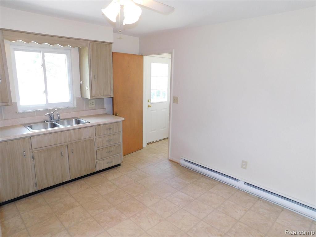 2557 Cedar Lake Road Howell, MI 48843 - Photo 5 of 10
