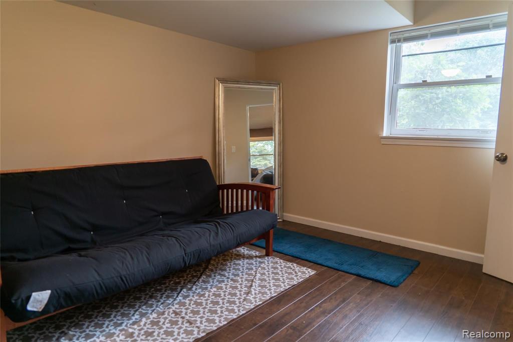 35875 Smithfield Road Farmington, MI 48335 - Photo 5 of 58