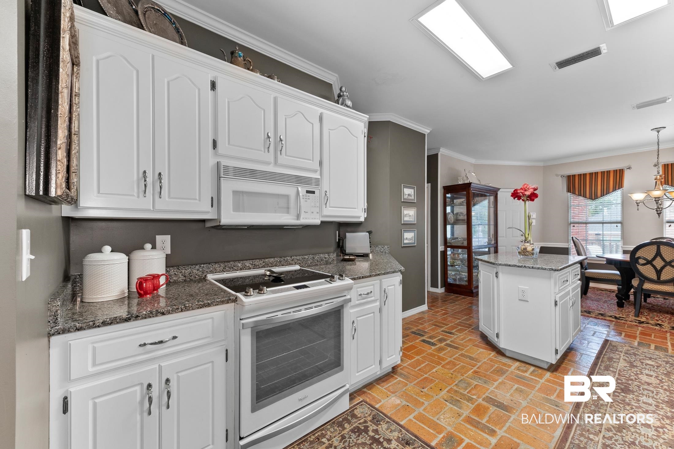 2770 Bennington Drive Mobile, AL 36695 - Photo 16 of 43 Kitchen