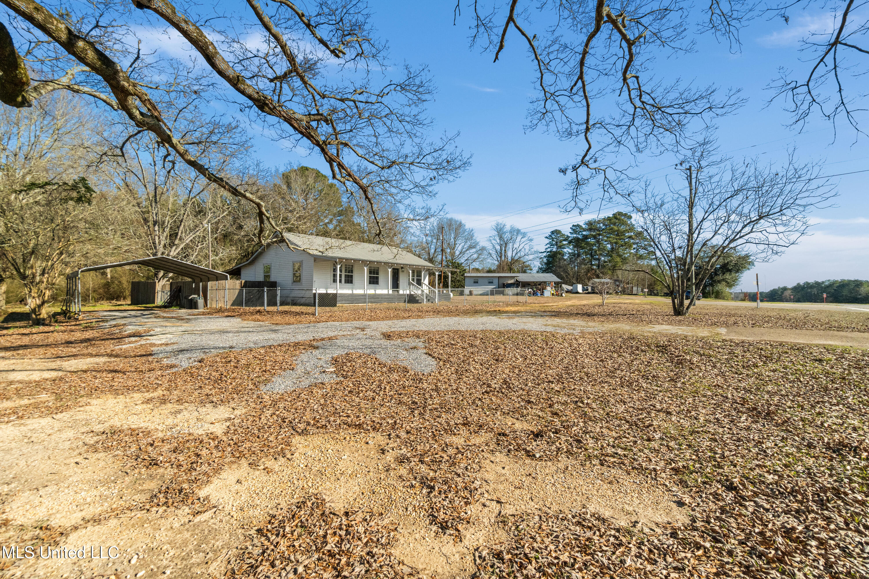 3270 Highway 84 Laurel, MS 39443 - Photo 2 of 37 3270_US-84-2