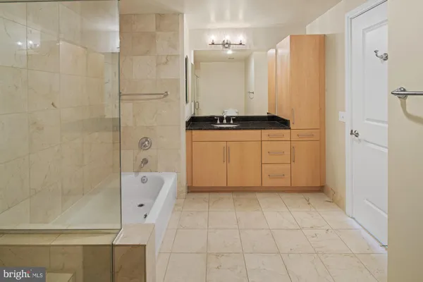 $775,000 | 8220 Crestwood Heights Drive, Unit 1215, McLean, VA 22102