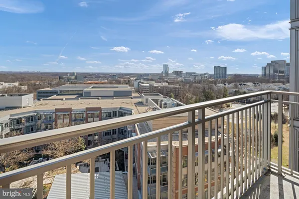 $775,000 | 8220 Crestwood Heights Drive, Unit 1215, McLean, VA 22102