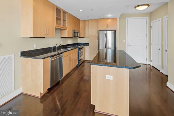 $775,000 | 8220 Crestwood Heights Drive, Unit 1215, McLean, VA 22102