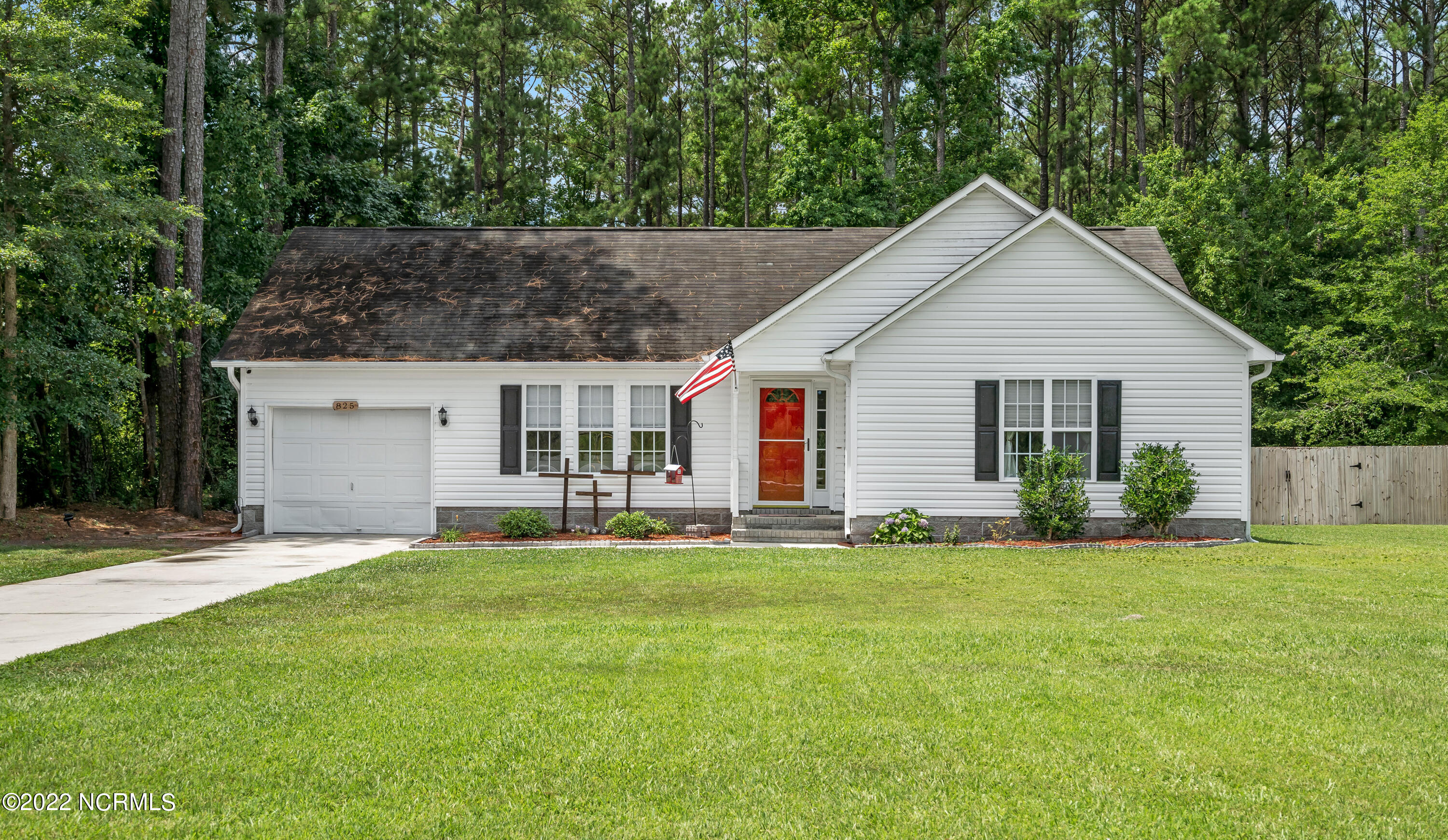 825 Ramsey Road Jacksonville, NC 28546 - Photo 1 of 24 Front