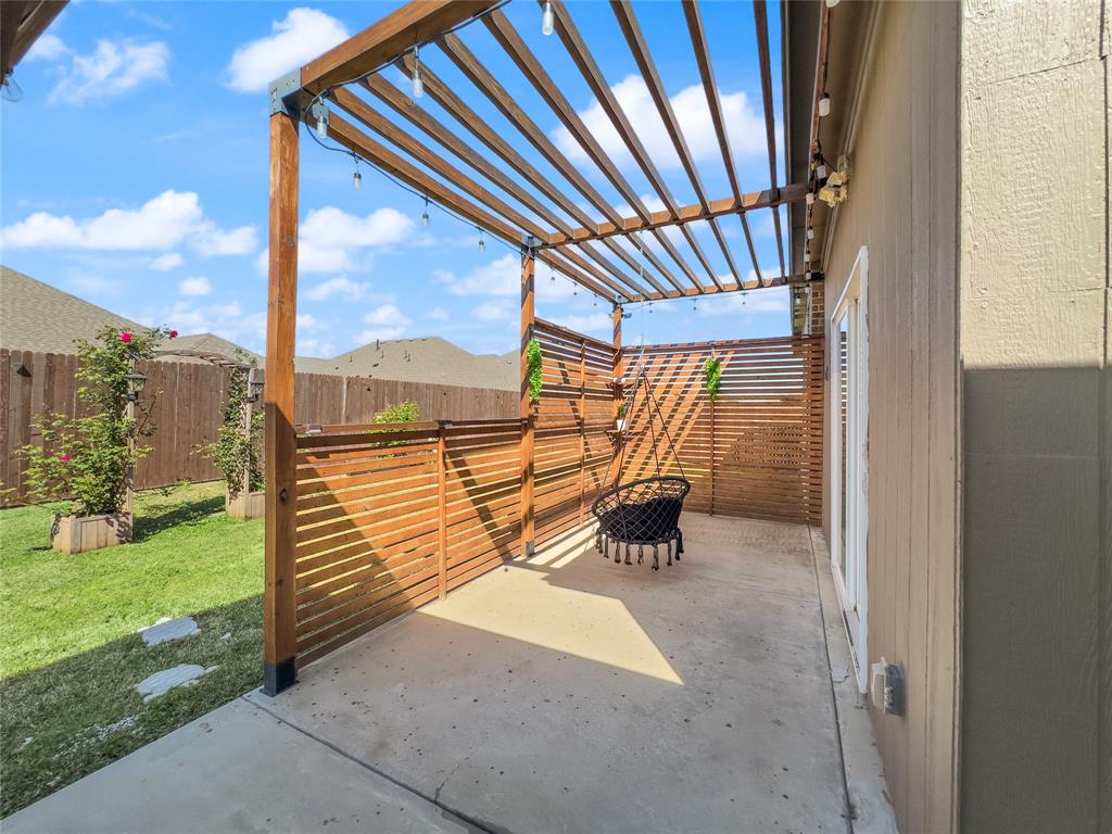 3722 Autumncrest Street Grand Prairie, TX 76065 - Photo 33 of 39