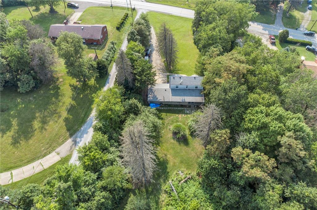 3276 Brodhead Road Aliquippa, PA 15001 - Photo 2 of 15 Long driveway of Brodhead Road