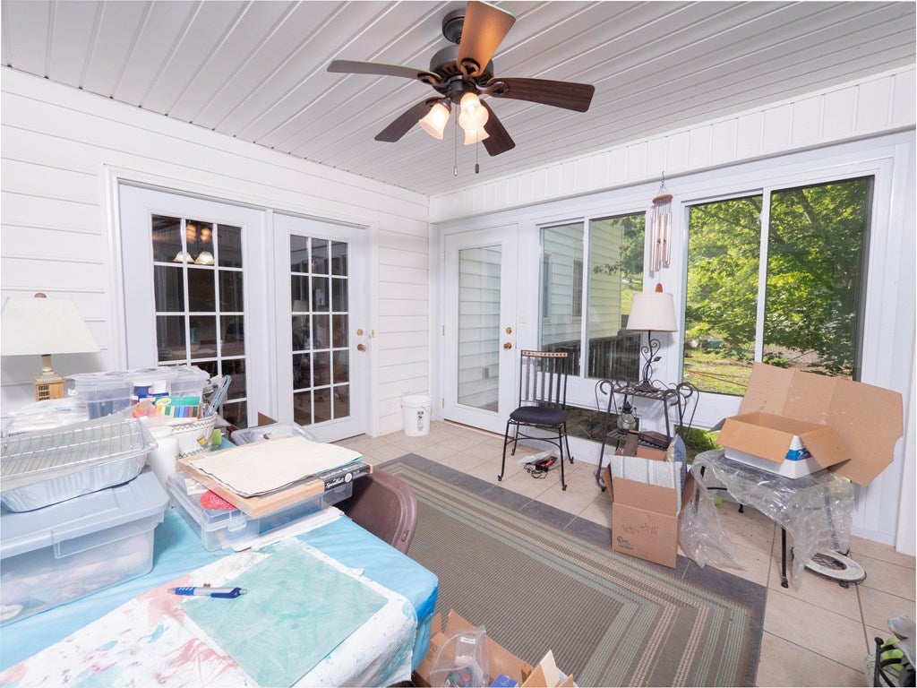 1761 Conners Valley Road Draper, VA 24324 - Photo 9 of 41 Gallery Image 9