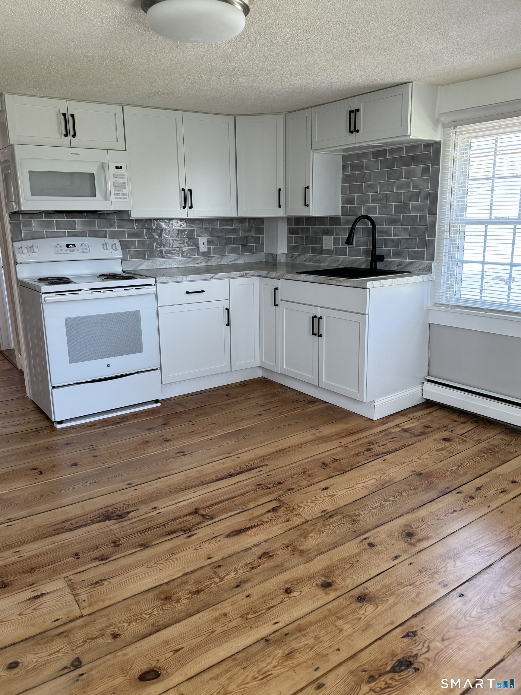 8 Alto Road, Unit 2A Burlington, CT 06013 - Photo 5 of 15