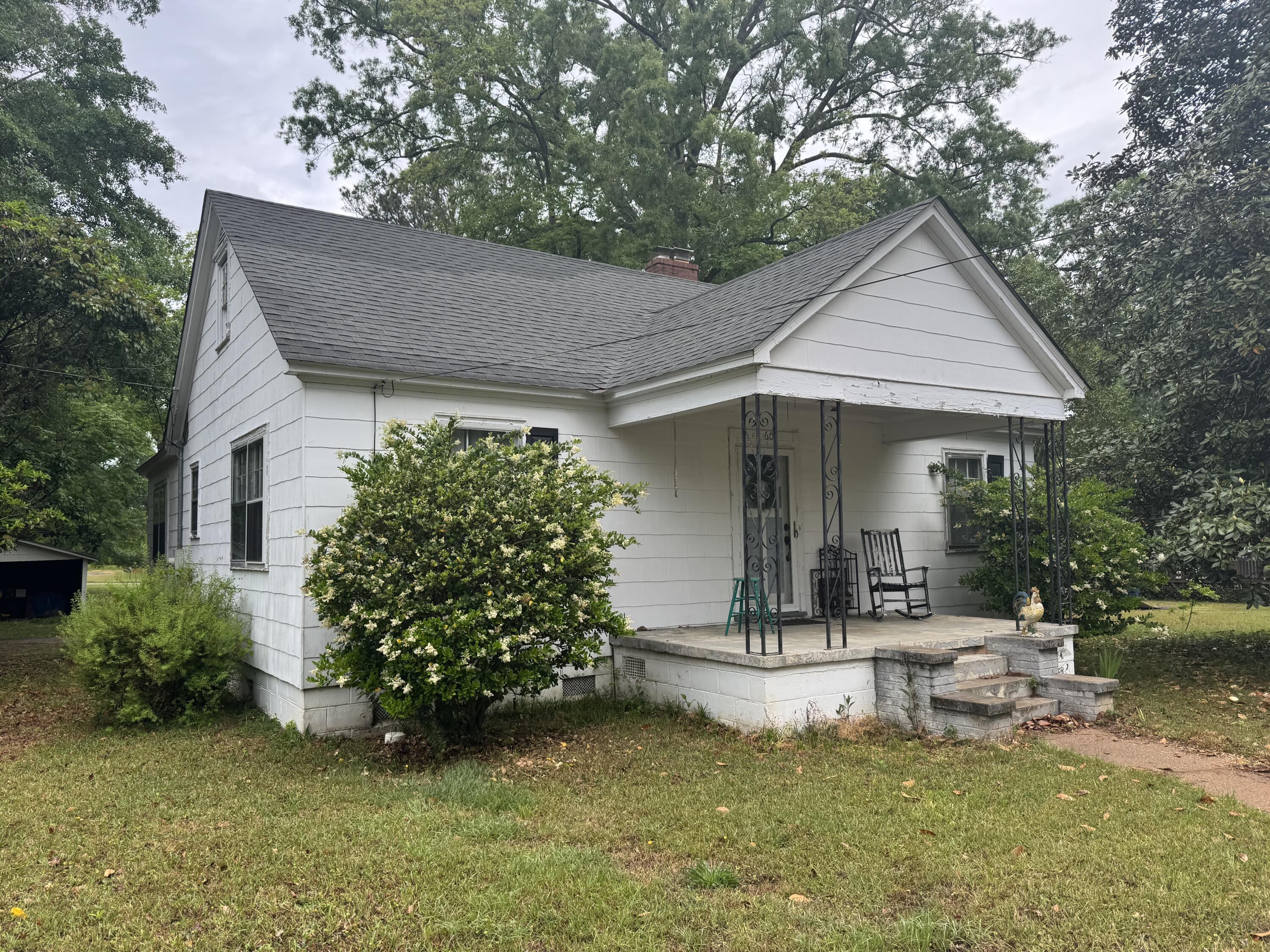 604 Penn Street Edgefield, SC 29824 - Photo 2 of 15 front