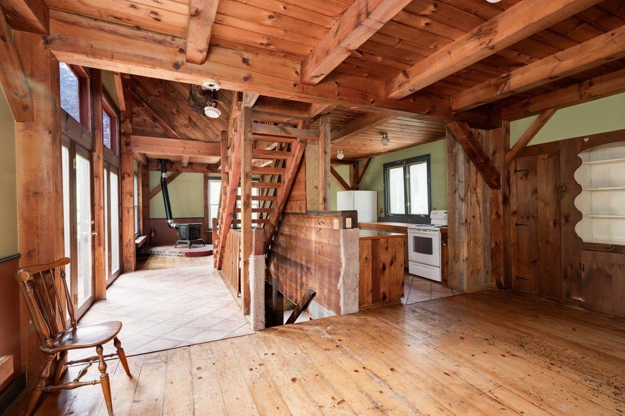 61 Deerfield Road Raymond, NH 03077 - Photo 8 of 38