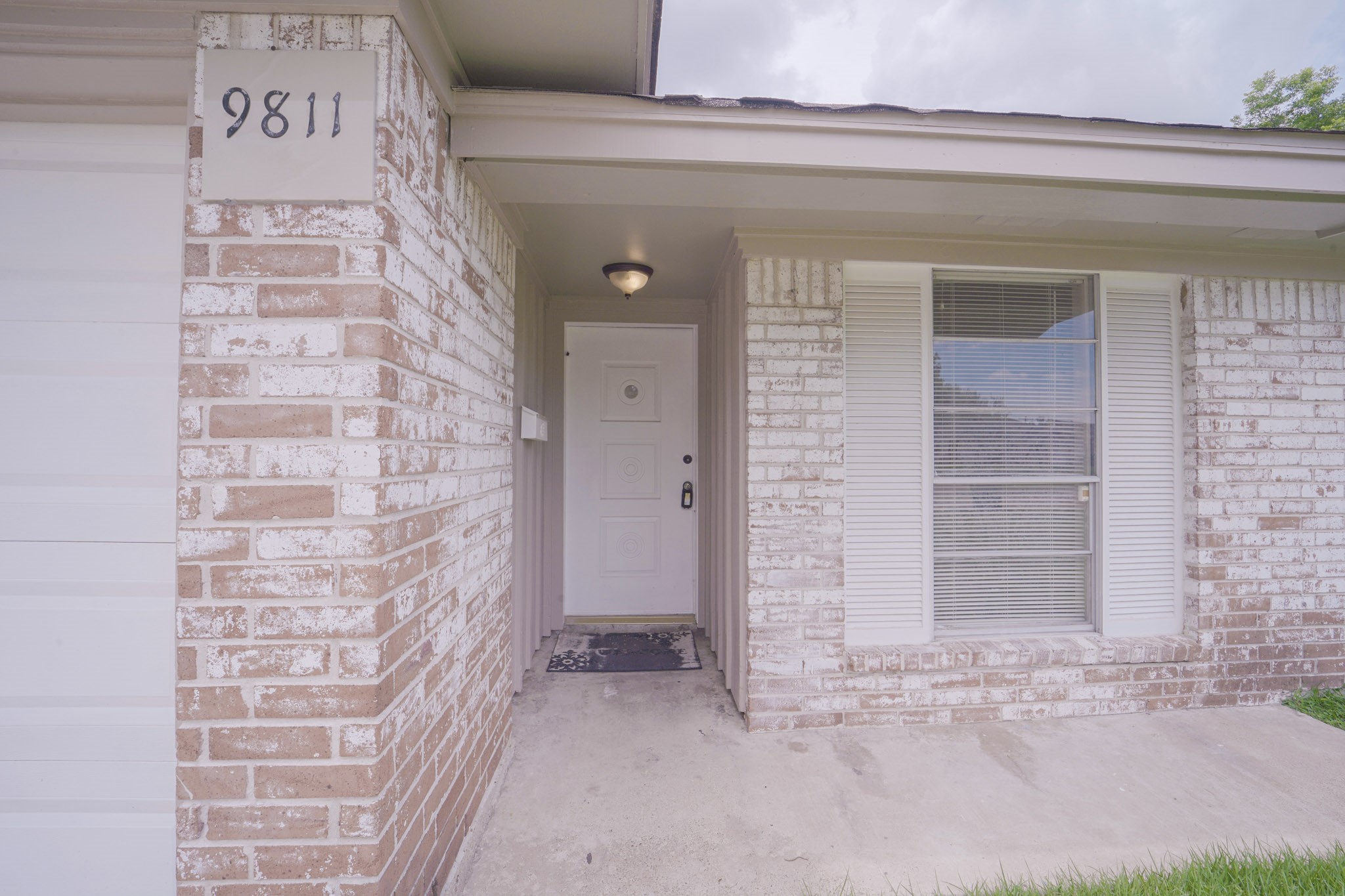 9811 Mango Street Houston, TX 77075 - Photo 4 of 29