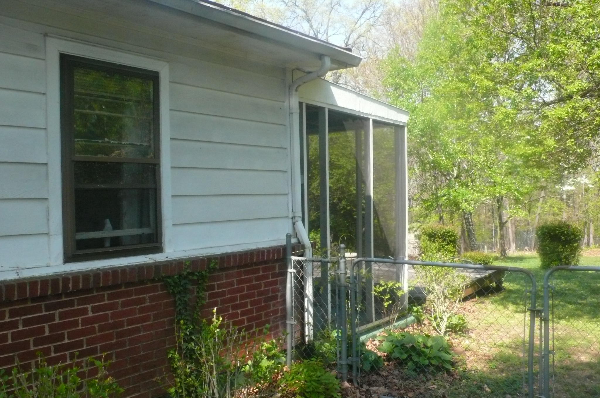 2629 Tillett Road Southwest Roanoke, VA 24015 - Photo 4 of 19 P1130424