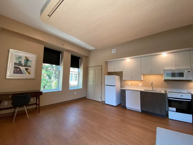 $1,899 | 83 Hanover Street, Unit 209, Manchester, NH 03101