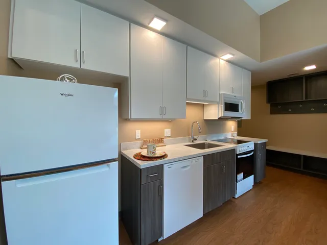 $1,899 | 83 Hanover Street, Unit 209, Manchester, NH 03101