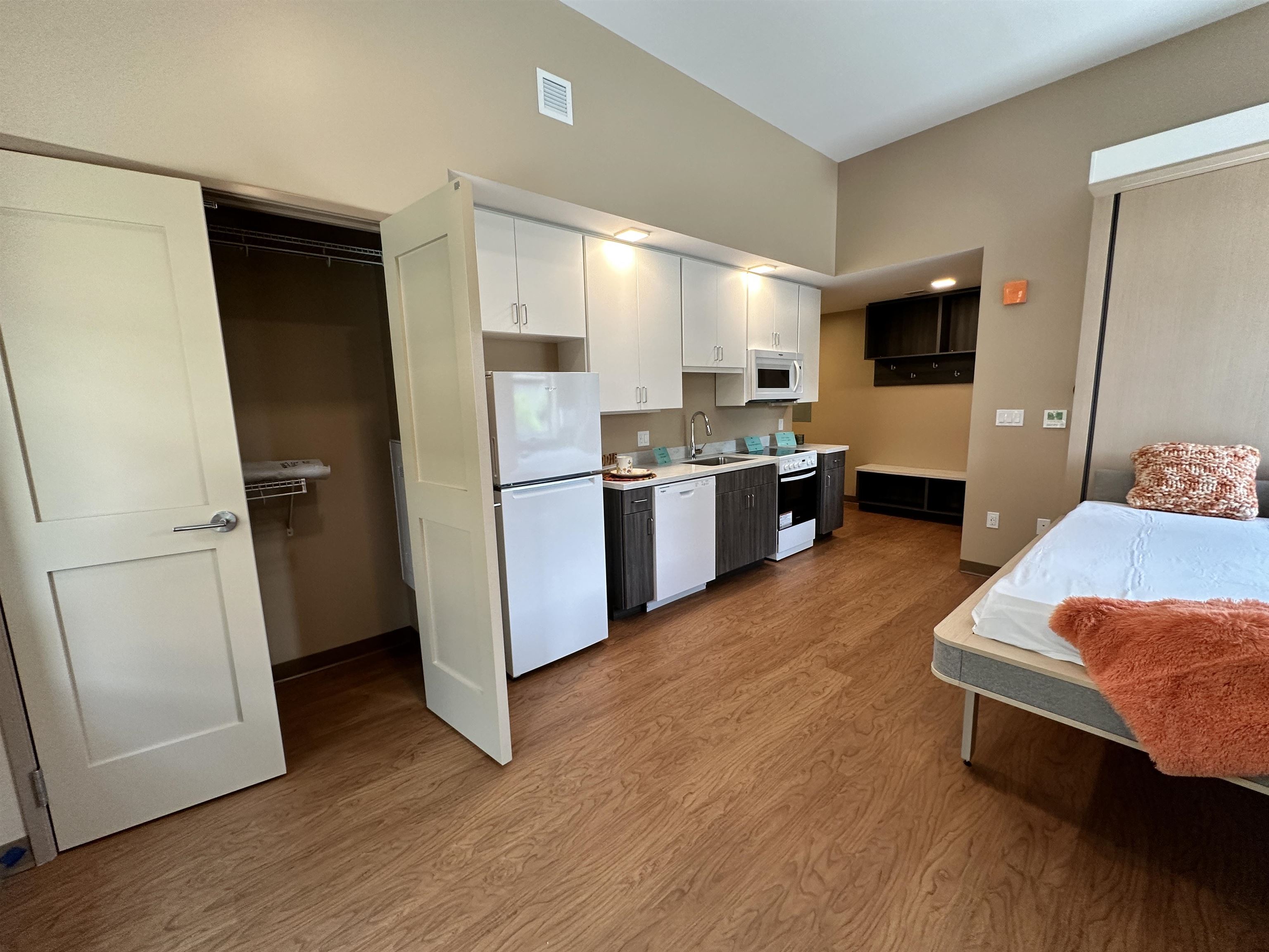 83 Hanover Street, Unit 209 Manchester, NH 03101 - Photo 18 of 42