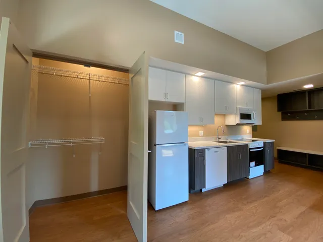 $1,899 | 83 Hanover Street, Unit 209, Manchester, NH 03101