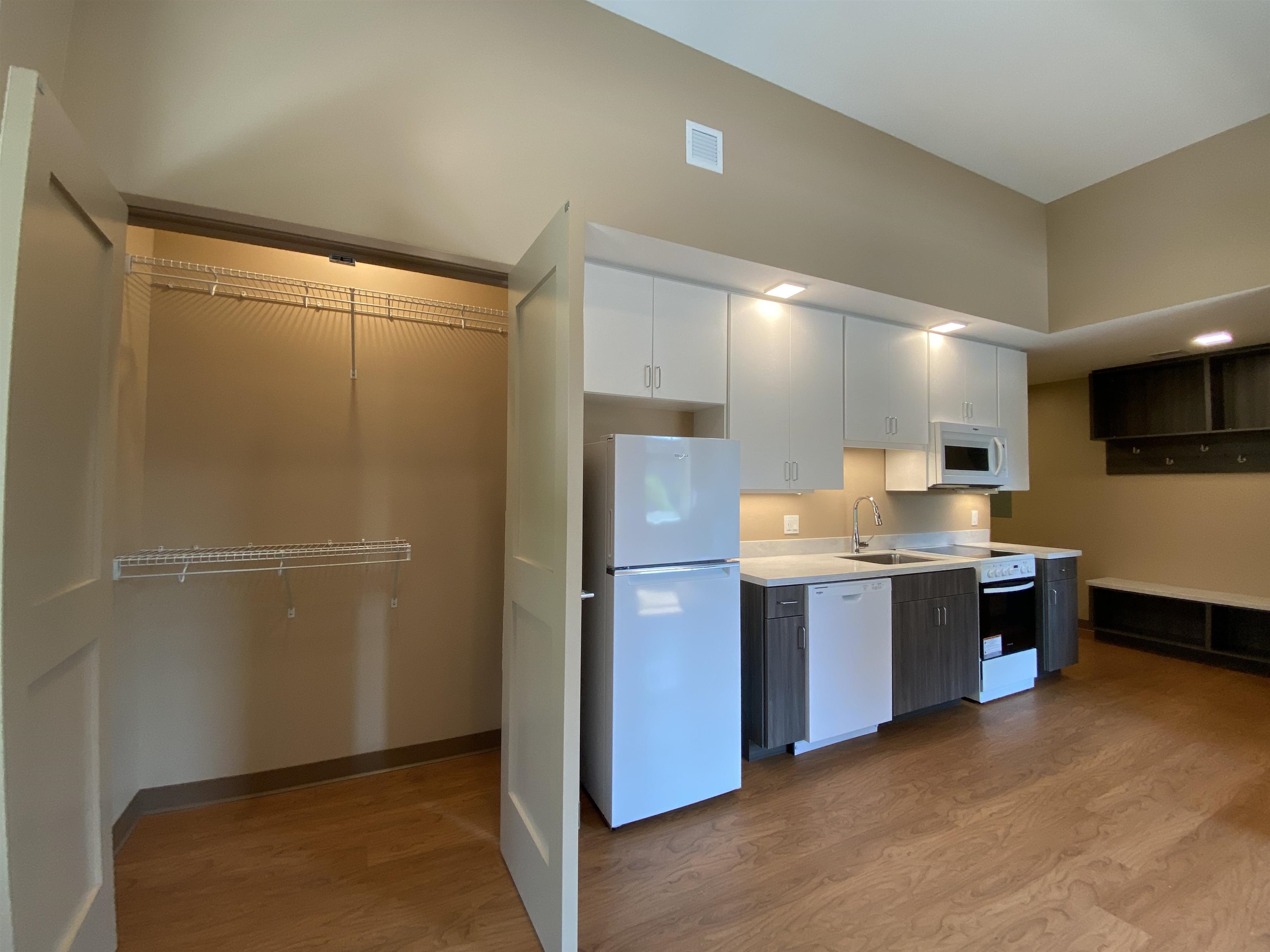 83 Hanover Street, Unit 209 Manchester, NH 03101 - Photo 20 of 42