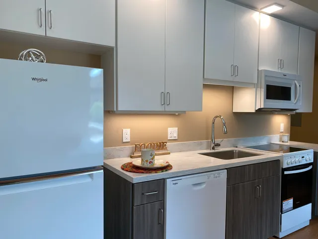 $1,899 | 83 Hanover Street, Unit 209, Manchester, NH 03101