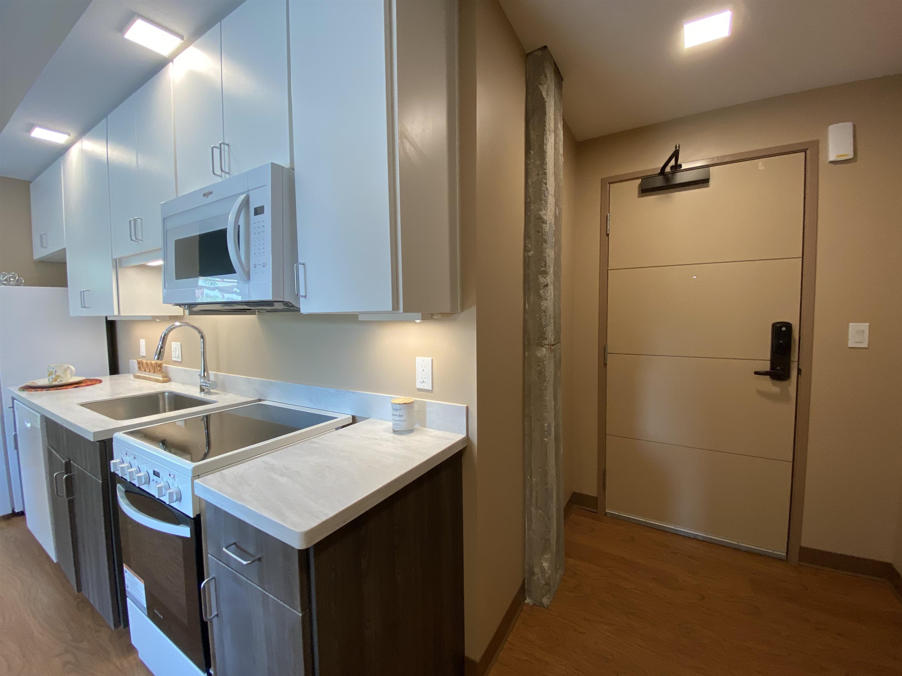 83 Hanover Street, Unit 209 Manchester, NH 03101 - Photo 33 of 42