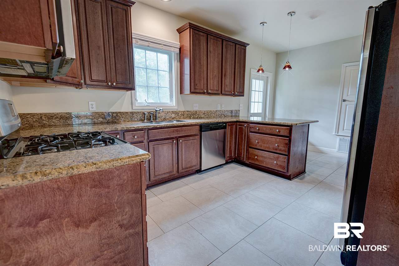 1218 North Cedar Street Foley, AL 36535 - Photo 14 of 29 Kitchen