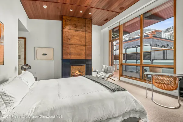 $200,000 | 233 East Cooper Avenue, Unit 301, Aspen, CO 81611