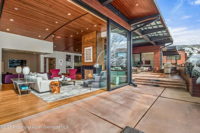 $200,000 | 233 East Cooper Avenue, Unit 301, Aspen, CO 81611