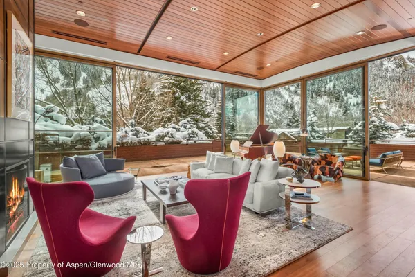 $200,000 | 233 East Cooper Avenue, Unit 301, Aspen, CO 81611