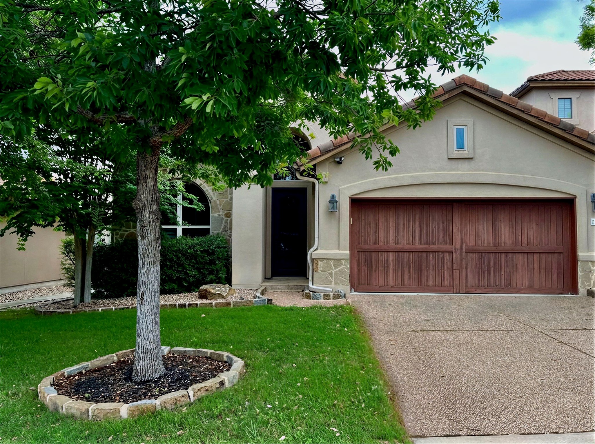 2216 Rivina Drive Austin, TX 78733 - Photo 3 of 25