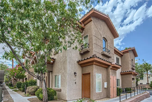 $274,999 | 7701 West Robindale Road, Unit 149, Las Vegas, NV 89113