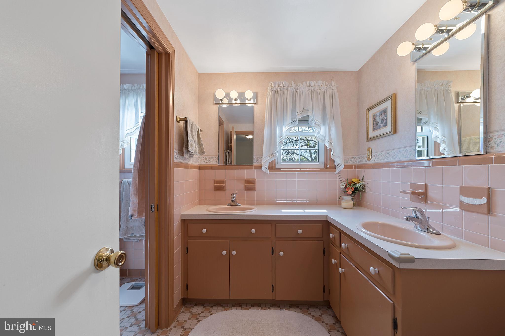 25 Fenwick Drive Carneys Point, NJ 08069 - Photo 23 of 27