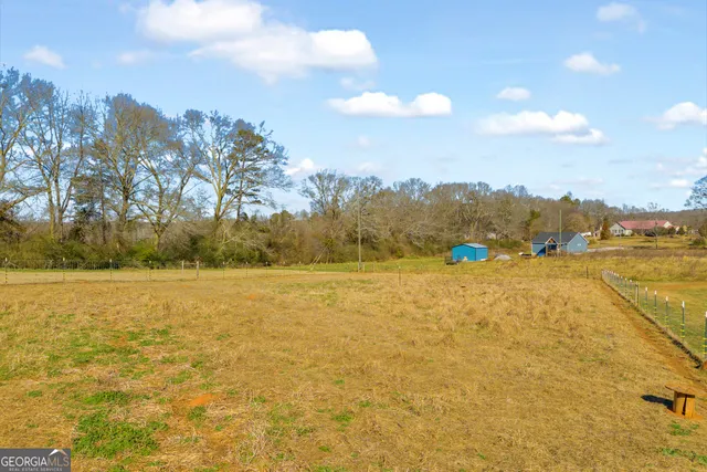 a view of a large window with an outdoor space